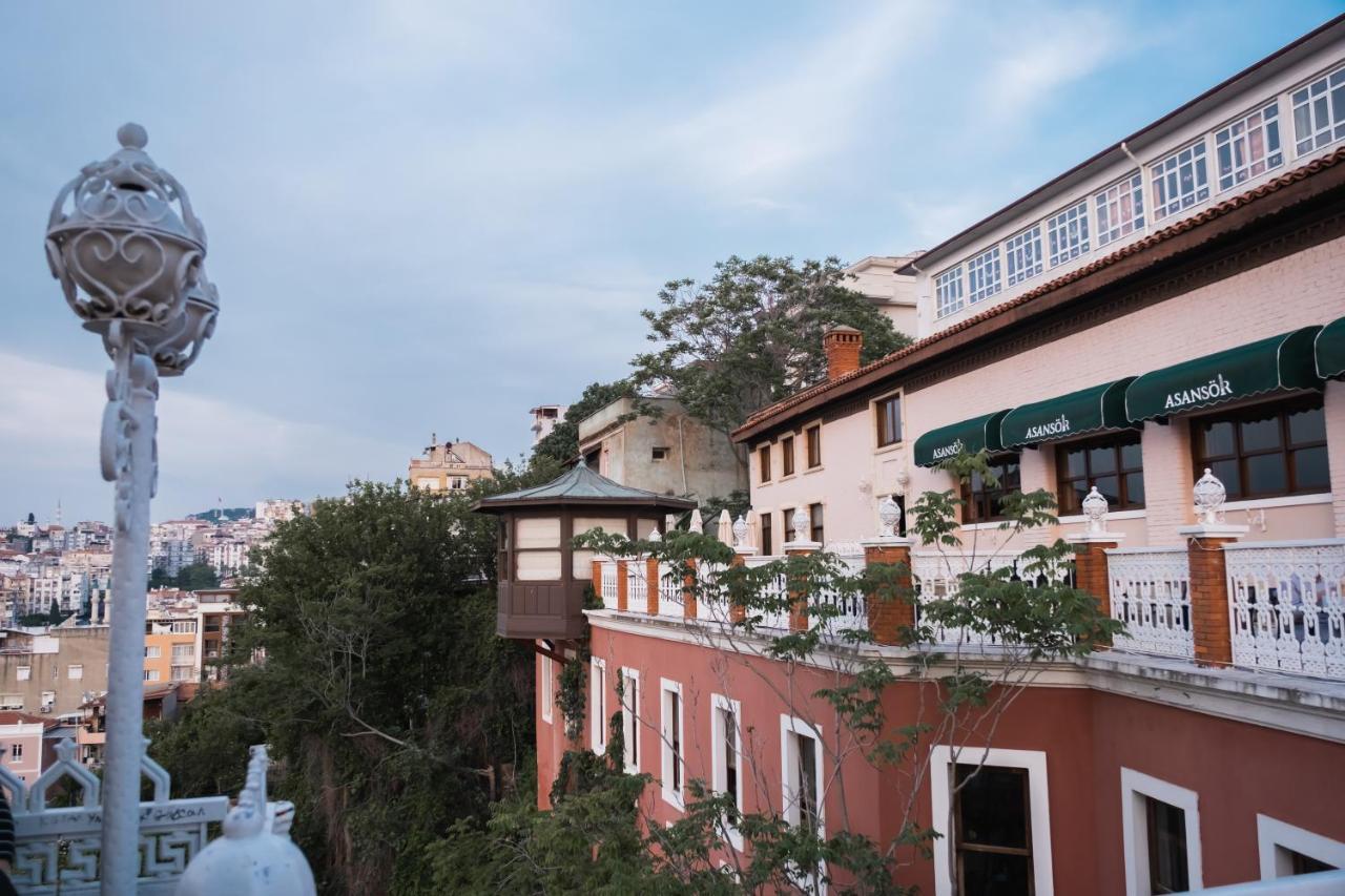 Apartmán Near The Historical Elevator With A Sea View İzmir Exteriér fotografie